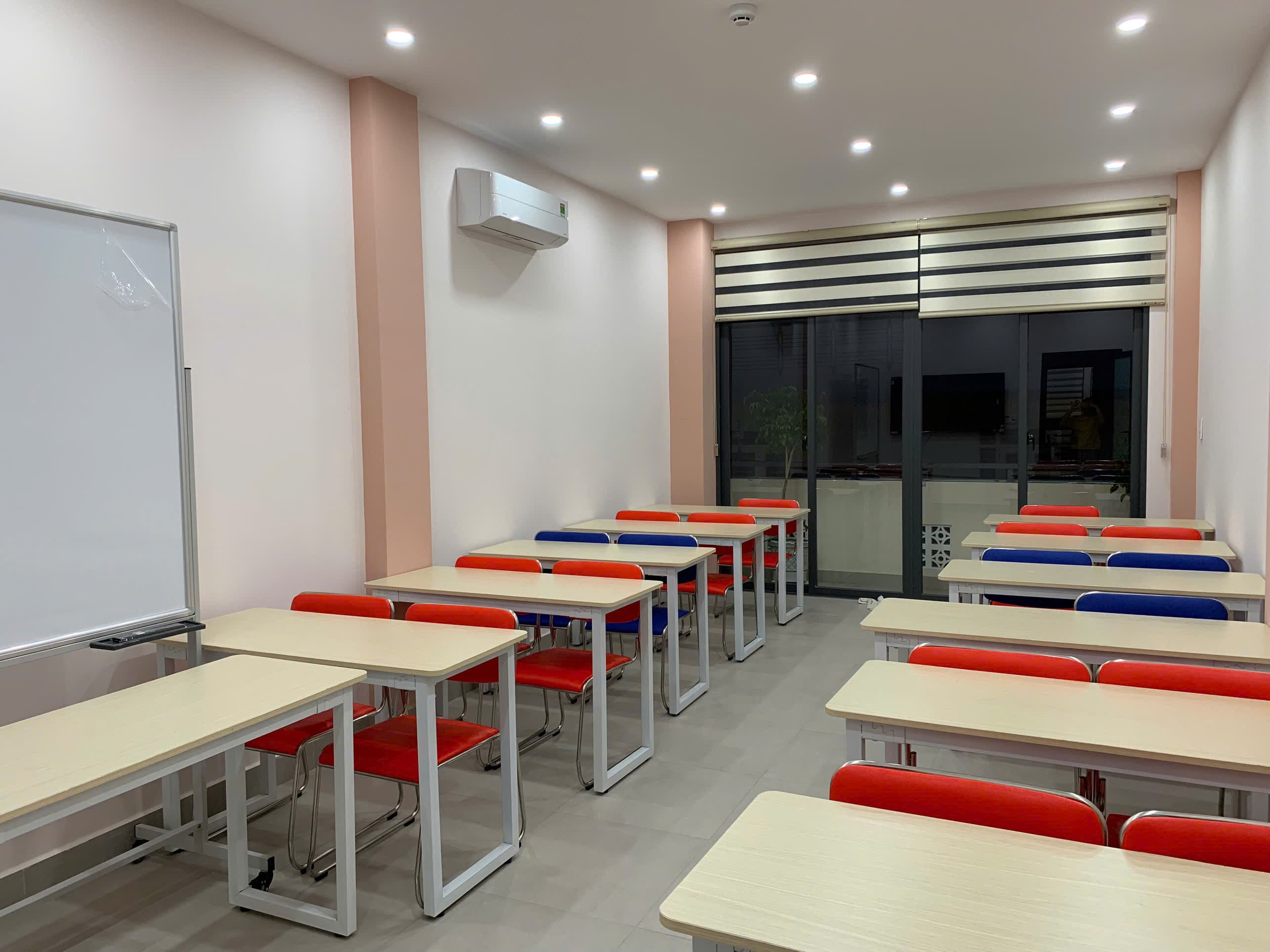 Phòng học phục vụ đào tạo và workshop tại QFA
